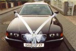 Autodekoration für die Hochzeit