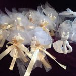 Hübsche Gastgeschenke mit Hochzeitspaarfigur