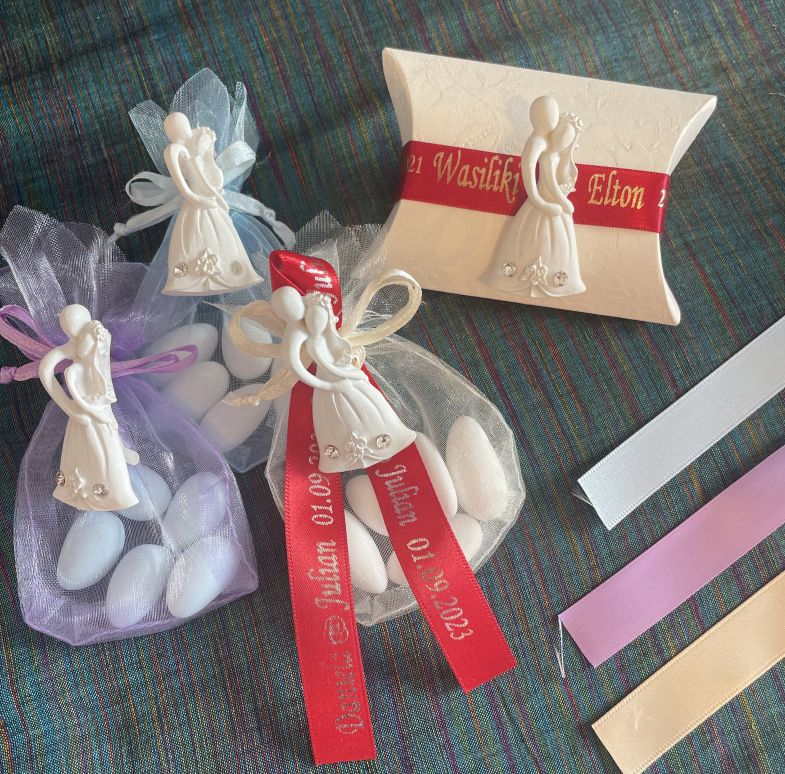 Günstige personalisierte Bonboniere zur Hochzeit mit Brautpaar