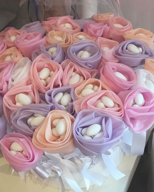 Rosen als Gastgeschenk zur Taufe