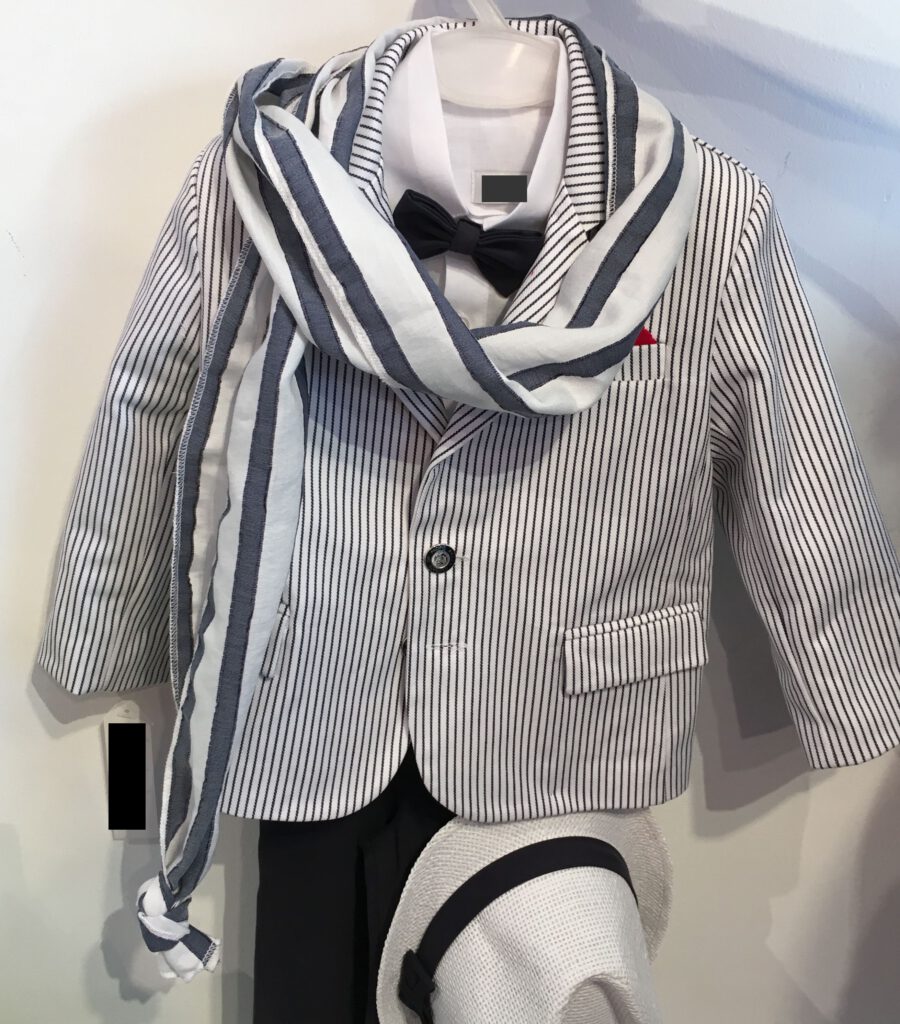 Haute Couture aus Griechenland ! Wunderschöner Anzug für die Taufe !